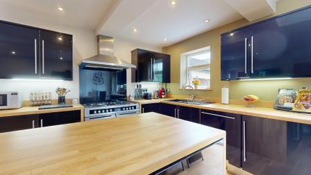 4 bedroom Semi-detached house for sale in Lon Ganol, Rhiwbina, Cardiff, CF14