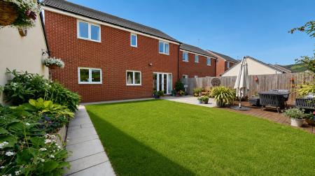 4 bedroom Detached house for sale in Alexon Way, Pontypridd, CF37