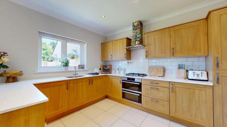4 bedroom Detached house for sale in Alexon Way, Pontypridd, CF37