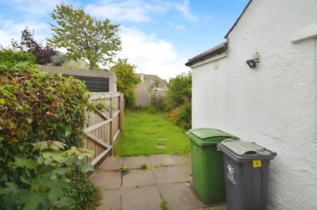 3 bedroom Semi-detached house to let in Lon Y Deri, Rhiwbina, Cardiff, CF14