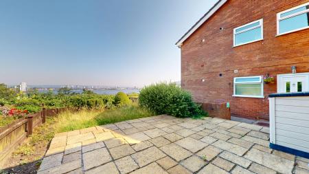 2 bedroom Flat to let in Northcliffe Drive, Penarth, CF64