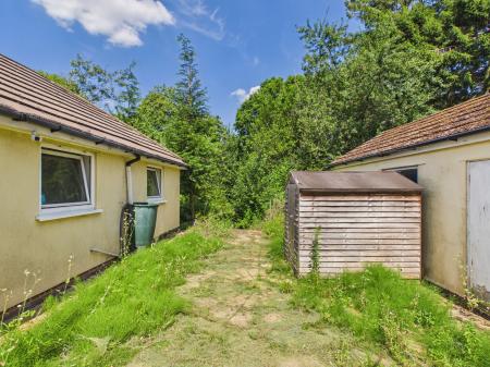 4 bedroom Detached bungalow for sale in Rhiwbina Hill, Rhiwbina, Cardiff, CF14