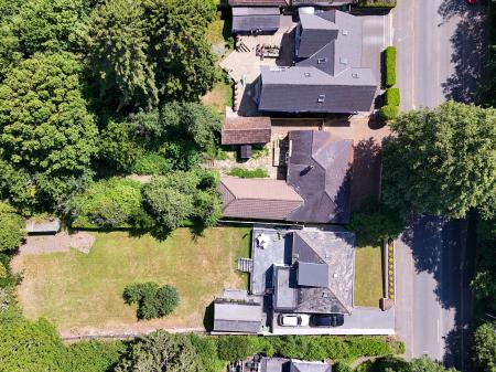 4 bedroom Detached bungalow for sale in Rhiwbina Hill, Rhiwbina, Cardiff, CF14
