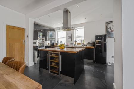 4 bedroom Semi-detached house for sale in Thornhill Road, Rhiwbina, Cardiff, CF14