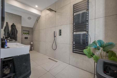 4 bedroom Semi-detached house for sale in Thornhill Road, Rhiwbina, Cardiff, CF14