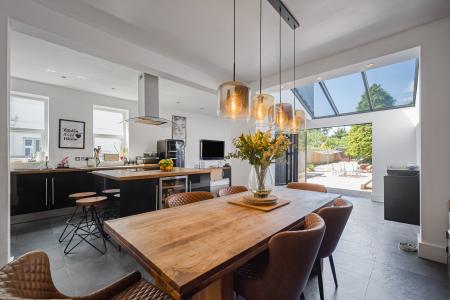 4 bedroom Semi-detached house for sale in Thornhill Road, Rhiwbina, Cardiff, CF14