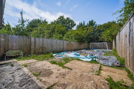 4 bedroom Semi-detached house for sale in Thornhill Road, Rhiwbina, Cardiff, CF14