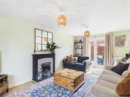 3 bedroom End of terrace house for sale in Ffordd Mograig, Llanishen, Cardiff, CF14