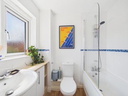 3 bedroom End of terrace house for sale in Ffordd Mograig, Llanishen, Cardiff, CF14