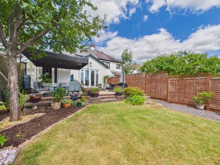 5 bedroom Semi-detached house for sale in Heol Y Bryn, Rhiwbina, Cardiff, CF14
