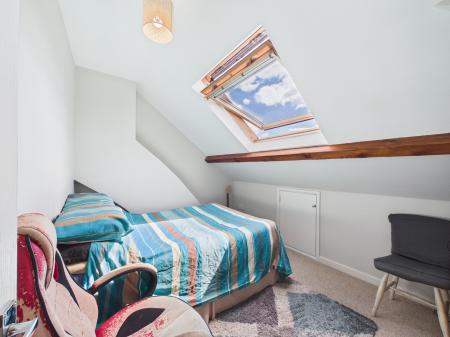 5 bedroom Semi-detached house for sale in Heol Y Bryn, Rhiwbina, Cardiff, CF14