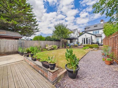 5 bedroom Semi-detached house for sale in Heol Y Bryn, Rhiwbina, Cardiff, CF14