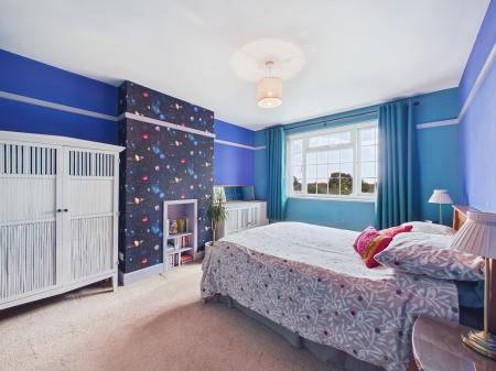 5 bedroom Semi-detached house for sale in Heol Y Bryn, Rhiwbina, Cardiff, CF14
