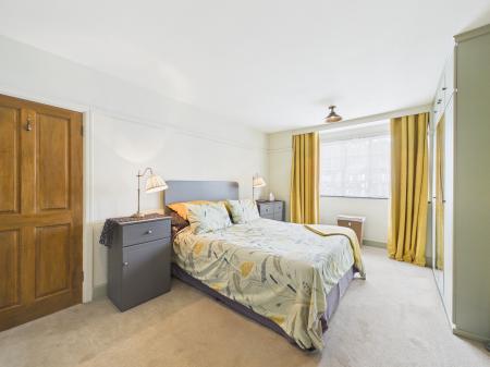 5 bedroom Semi-detached house for sale in Heol Y Bryn, Rhiwbina, Cardiff, CF14
