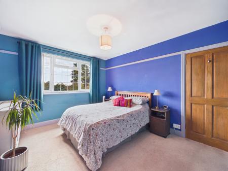 5 bedroom Semi-detached house for sale in Heol Y Bryn, Rhiwbina, Cardiff, CF14