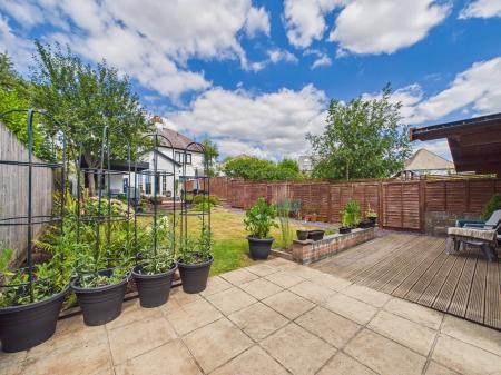 5 bedroom Semi-detached house for sale in Heol Y Bryn, Rhiwbina, Cardiff, CF14