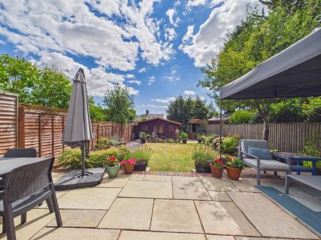 5 bedroom Semi-detached house for sale in Heol Y Bryn, Rhiwbina, Cardiff, CF14
