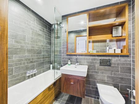 1 bedroom Flat to let in The Hayes, Cardiff, CF10