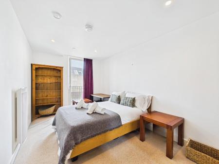 1 bedroom Flat to let in The Hayes, Cardiff, CF10