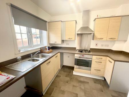 2 bedroom End of terrace house to let in Lonydd Glas, Llanharan, Pontyclun, CF72