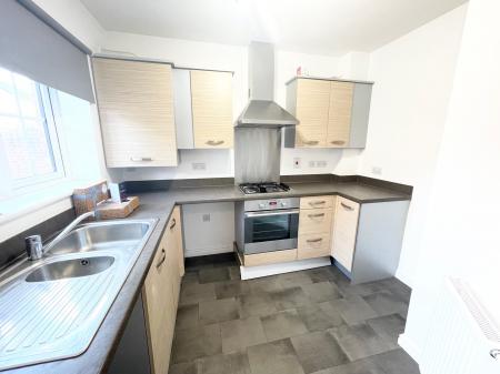 2 bedroom End of terrace house to let in Lonydd Glas, Llanharan, Pontyclun, CF72