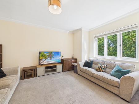 2 bedroom Flat for sale in Woodruff Way, Thornhill, Cardiff, CF14