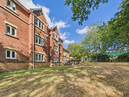 2 bedroom Flat for sale in Woodruff Way, Thornhill, Cardiff, CF14