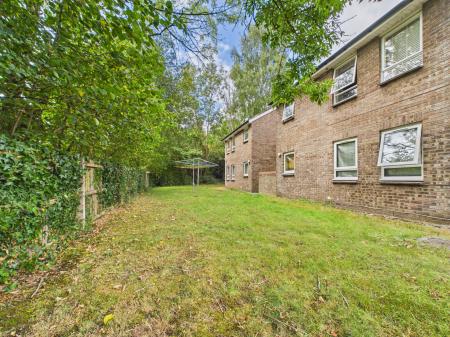 1 bedroom Studio flat for sale in Galahad Close, Thornhill, Cardiff, CF14