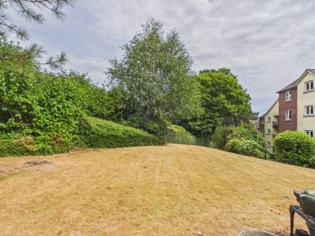 2 bedroom Flat for sale in Station Road, Radyr, Cardiff, CF15