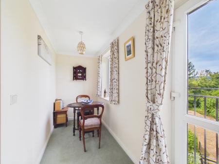 2 bedroom Flat for sale in Station Road, Radyr, Cardiff, CF15