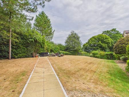 2 bedroom Flat for sale in Station Road, Radyr, Cardiff, CF15
