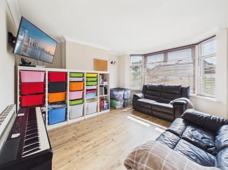 4 bedroom Semi-detached house for sale in Heol Cae-Rhys, Rhiwbina, Cardiff, CF14