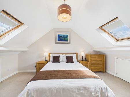 4 bedroom Semi-detached house for sale in Heol Cae-Rhys, Rhiwbina, Cardiff, CF14