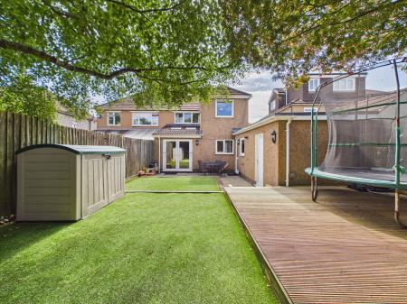 4 bedroom Semi-detached house for sale in Heol Cae-Rhys, Rhiwbina, Cardiff, CF14