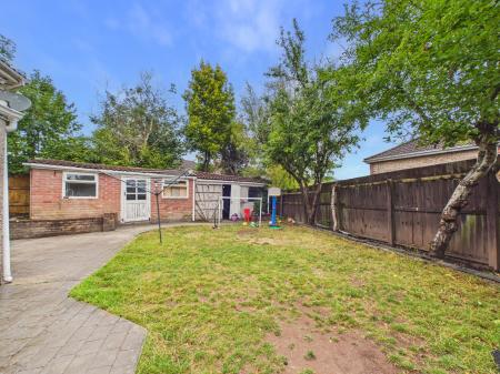 4 bedroom Semi-detached house for sale in Pinecrest Drive, Cardiff, CF14