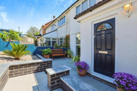 4 bedroom Semi-detached house to let in Caer Wenallt, Cardiff, CF14