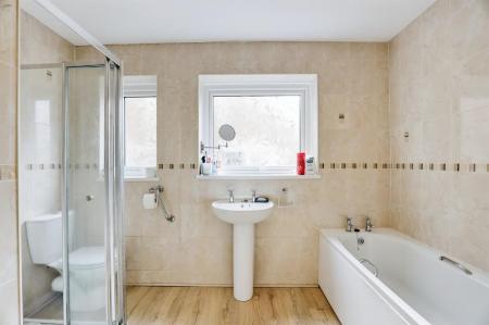 4 bedroom Semi-detached house to let in Caer Wenallt, Cardiff, CF14