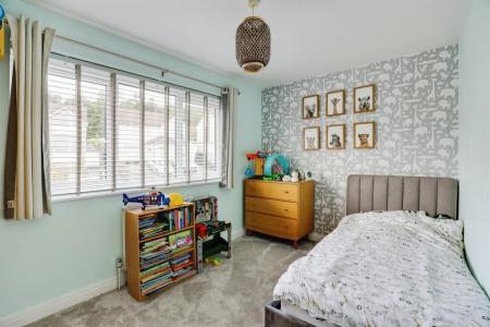 4 bedroom Semi-detached house to let in Caer Wenallt, Cardiff, CF14