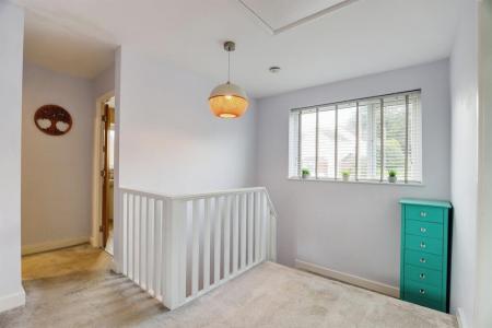 4 bedroom Semi-detached house to let in Caer Wenallt, Cardiff, CF14