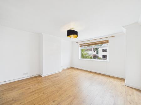 2 bedroom Flat for sale in Greenmeadow Drive, Cardiff, CF15