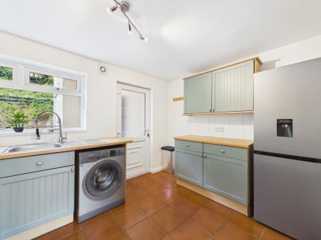 2 bedroom Flat for sale in Greenmeadow Drive, Cardiff, CF15