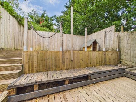 2 bedroom Flat for sale in Greenmeadow Drive, Cardiff, CF15