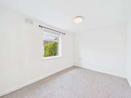 2 bedroom Flat for sale in Greenmeadow Drive, Cardiff, CF15