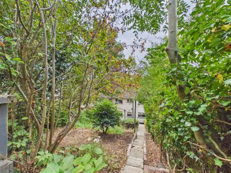 2 bedroom Flat for sale in Greenmeadow Drive, Cardiff, CF15