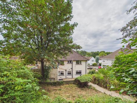 2 bedroom Flat for sale in Greenmeadow Drive, Cardiff, CF15