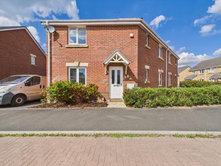 3 bedroom Semi-detached house to let in St Ilid's Meadow, Llanharan, Pontyclun, CF72