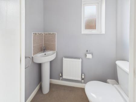 3 bedroom Semi-detached house to let in St Ilid's Meadow, Llanharan, Pontyclun, CF72