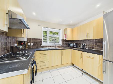 6 bedroom Terraced House to let in Rhymney St, Cathays, Cardiff, CF24