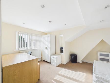 4 bedroom Terraced House to let in Russel Street, Cathays, Cardiff, CF24