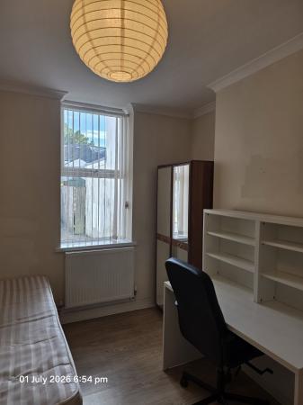 4 bedroom Terraced House to let in Russel Street, Cathays, Cardiff, CF24